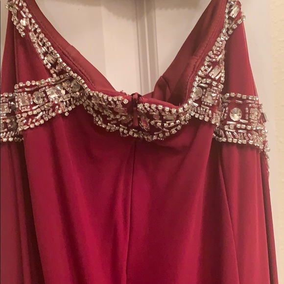 Prom dress ❤️ - Picture 3 of 4